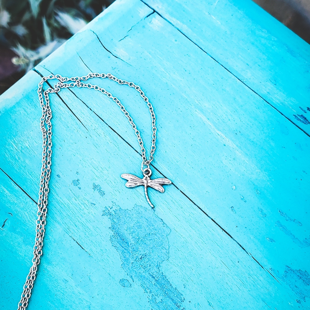 🧚‍♀️💫Dragonfly Charm Necklace💫🧚‍♀️